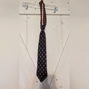 TOMMY HILFIGER Mens Navy Crown Shield red and blue Pinstriped silk Neck Tie